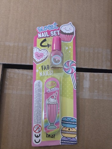Girls nail polish and - girls, file